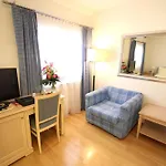 Carinthia Stadthotel 酒店