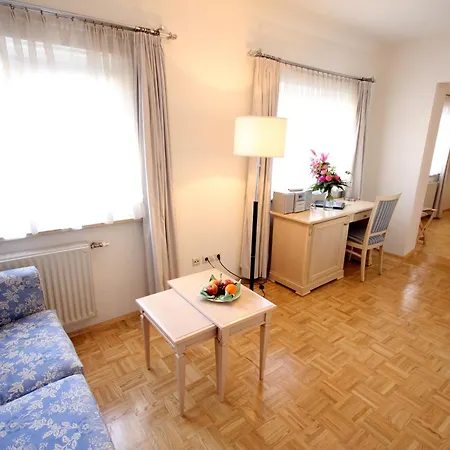 Carinthia Stadthotel 4*