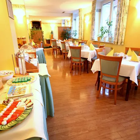 Otel Carinthia Stadthotel 4*