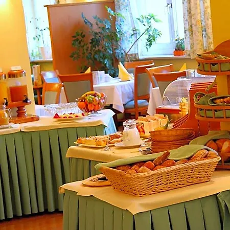 ホテル Carinthia Stadthotel クラーゲンフルト