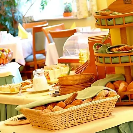 Carinthia Stadthotel ホテル 4*