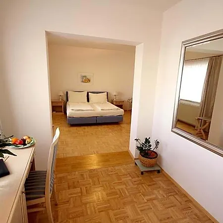 Carinthia Stadthotel ホテル
