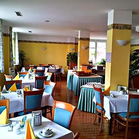 ホテル Carinthia Stadthotel クラーゲンフルト