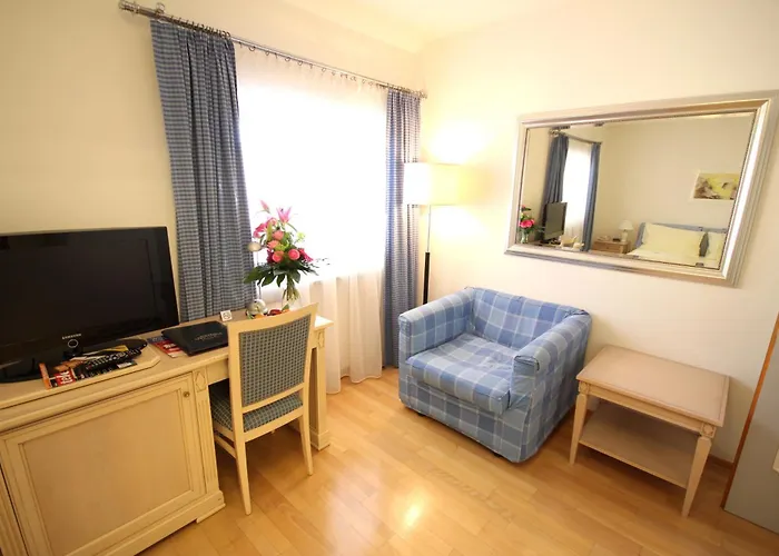 Carinthia Stadthotel Szálloda