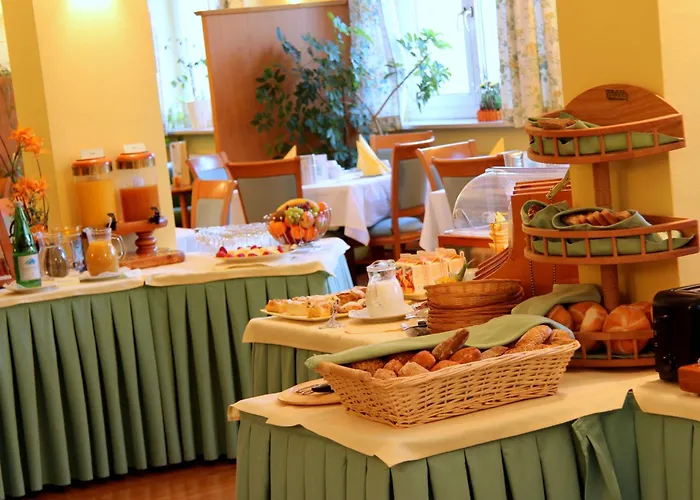 Carinthia Stadthotel Szálloda