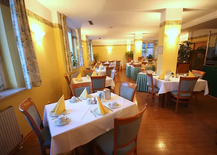 Carinthia Stadthotel Szálloda